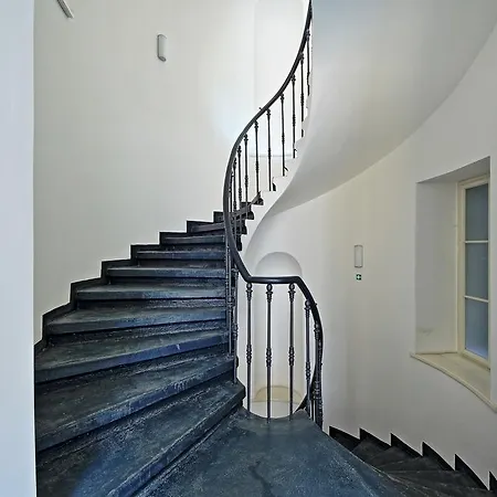 Apartment Hollareum Prague