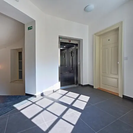 Hollareum Apartment