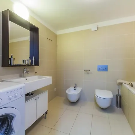 Hollareum Apartment *