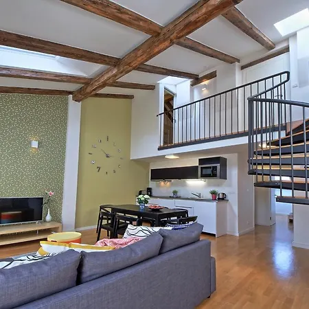 Hollareum Apartment *